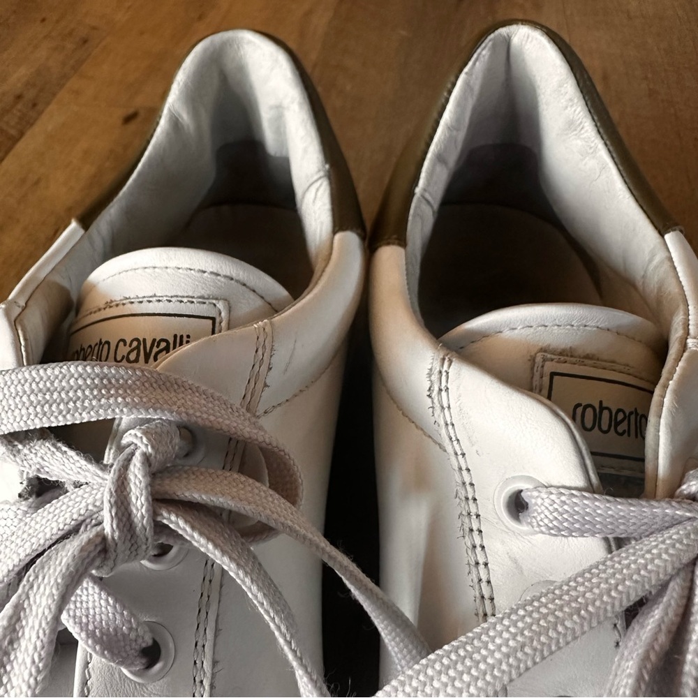 Roberto Cavalli Logo Leather Low Top Sneakers - Picture 10 of 14